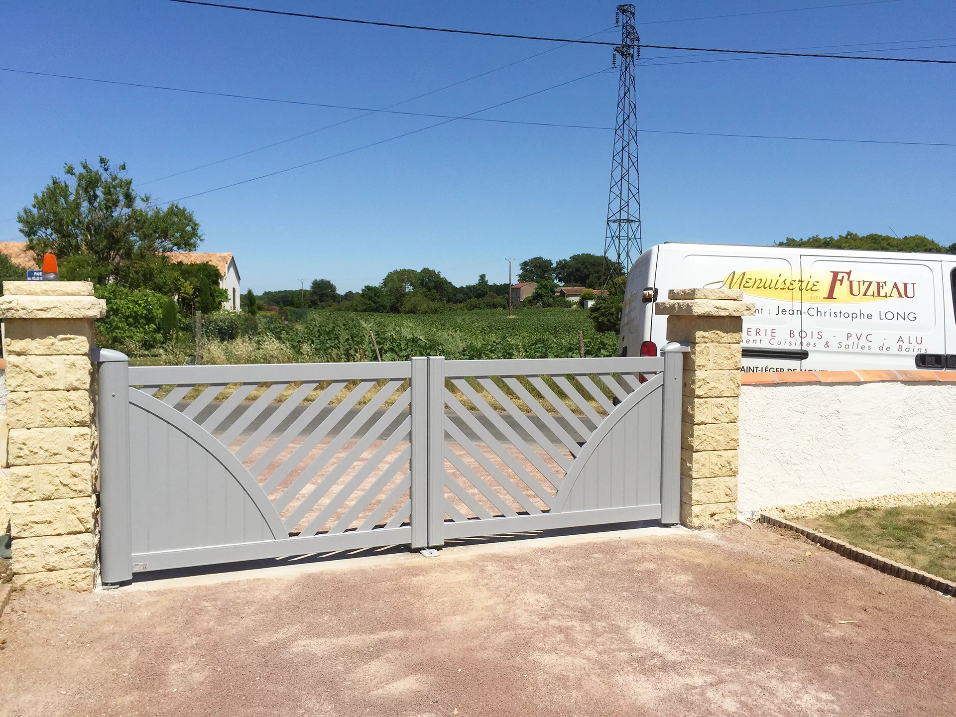 Réalisation de menuiserie extérieure à Saint Léger de Montbrun